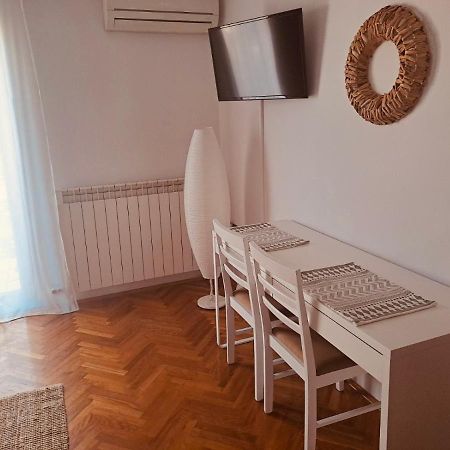 Guests House Dali Ξενοδοχείο Ρόβινι Εξωτερικό φωτογραφία