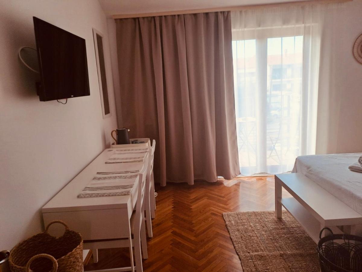 Guests House Dali Ξενοδοχείο Ρόβινι Εξωτερικό φωτογραφία